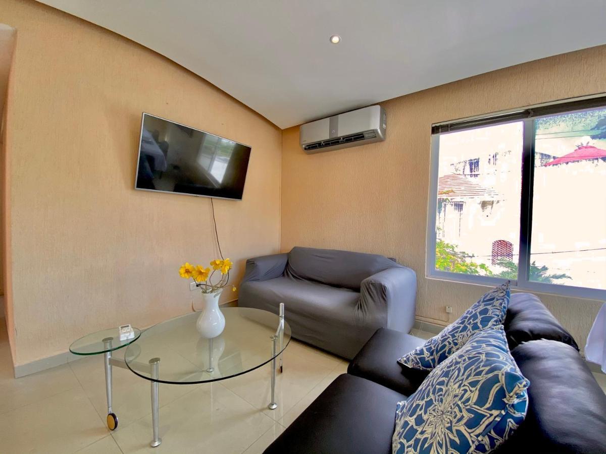 Apartamento cálido y moderno en la entrada de la zona hotelera Cancún Exterior foto